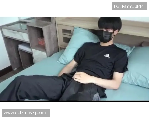 Gary与足球明星神似引发热议网友纷纷点赞两人撞脸瞬间成话题焦点 Gary与足球明星神似引发热议网友纷纷点赞两人撞脸瞬间成话题焦点