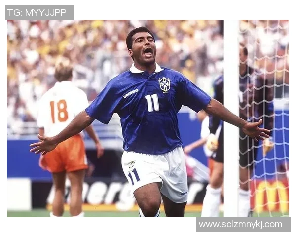 三位国际足球巨星的传奇故事与成就解析